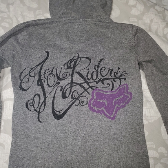 Guc fox pullover sweater. - Picture 2 of 5